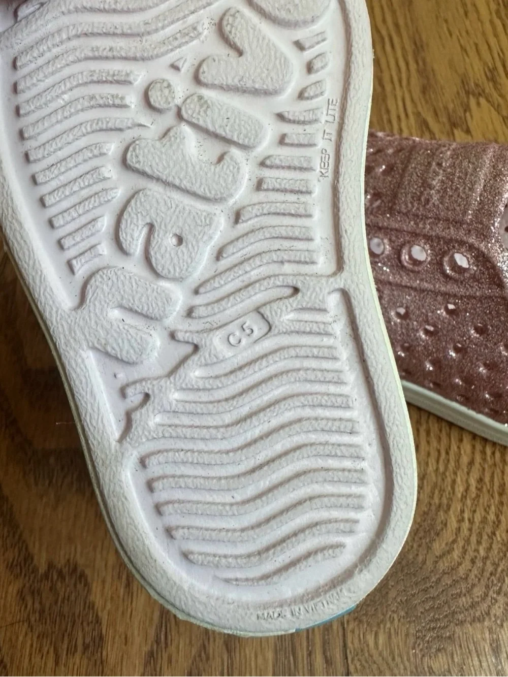 Native Slip-On Shoes Girls size C5 Pink Glitter